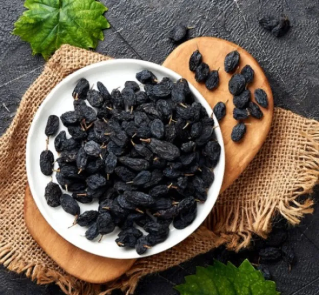 შავი ყურძნის ქიშმიში 100 გრ